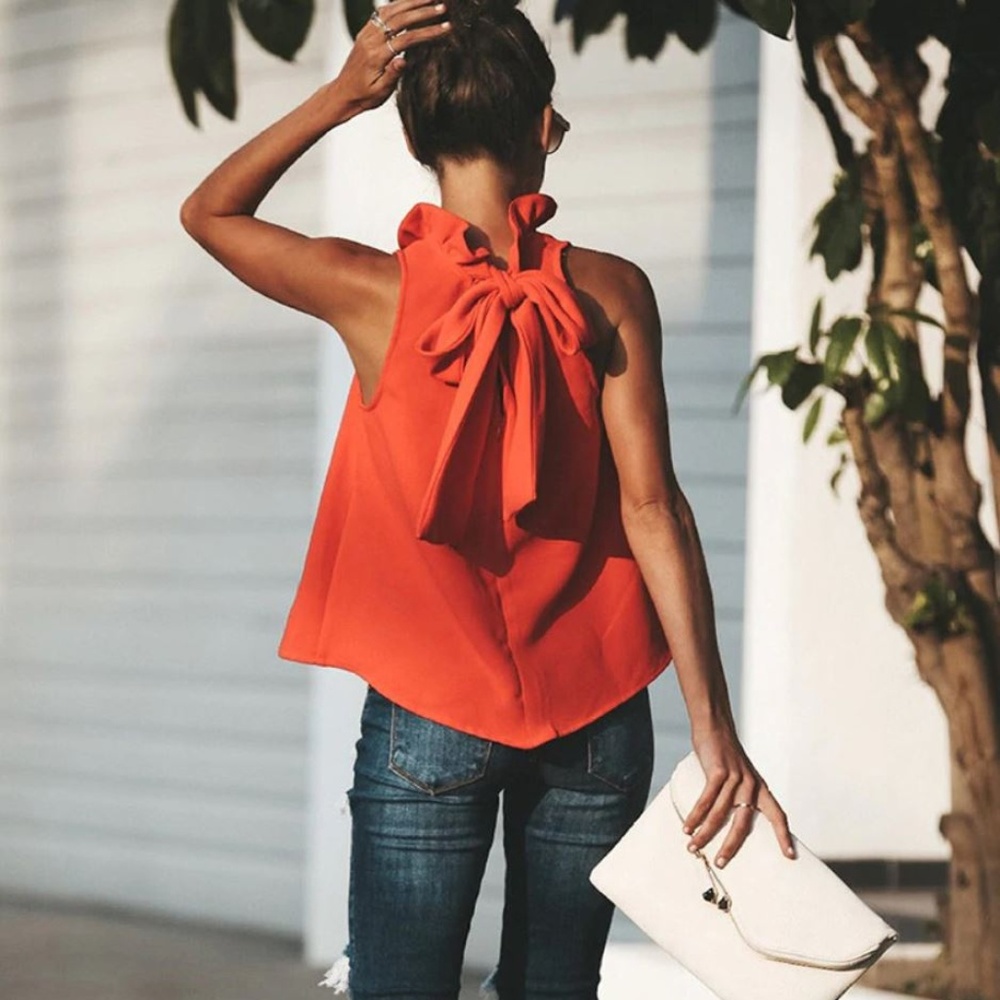 NWT LAST 1 - SIZE LARGE!  Back of Neck Tie Blouse - Picture 2 of 4